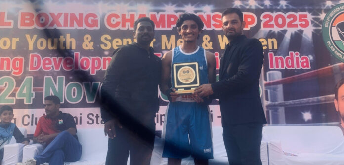 జాతీయస్థాయి బాక్సింగ్ పోటీలో గాంధారి కుర్రాడికి వెండి పథకం