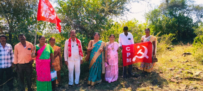 Slum dwellers protest in front of RDO office on November 29th.