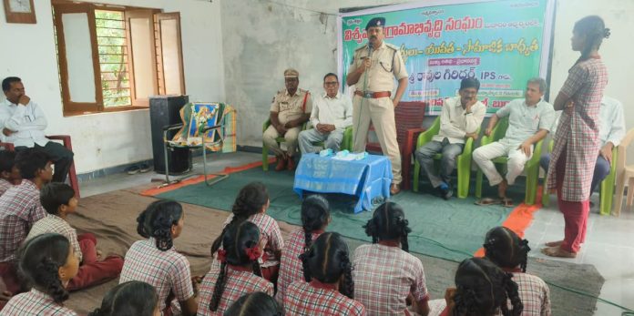విద్యార్థి దశే భవిష్యత్తుకు బంగారు పునాది