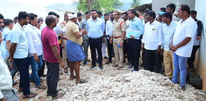 The government will stand by the flood victims.