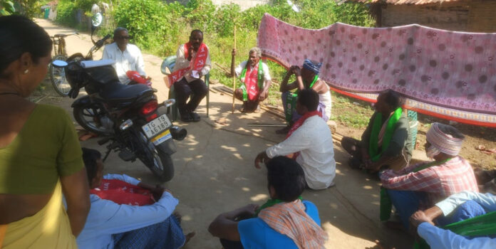 గడ్డంగూడ గిరిజనుల సమస్యలు పరిష్కరించాలి..