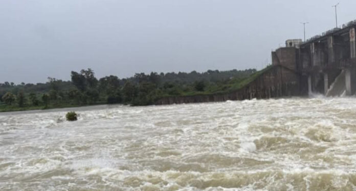 నిలకడగా కౌలాస్ నాళా ప్రాజెక్టు నీటిమట్టం..