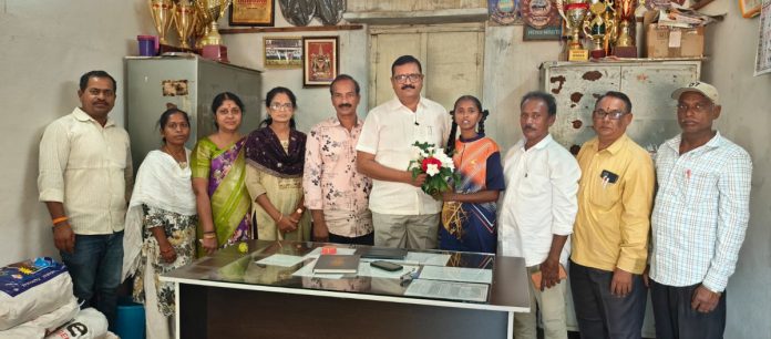 రాష్ట్ర సీనియర్ మహిళల సాఫ్ట్ బాల్ పోటీలకు తొర్లికొండ క్రీడాకారిణి