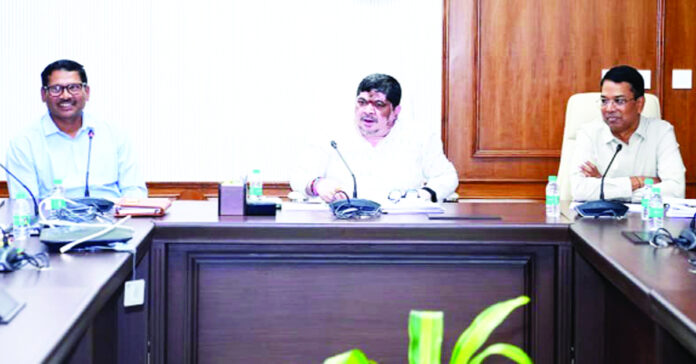 అదనపు ఆదాయంపై దృష్టి సారించండి