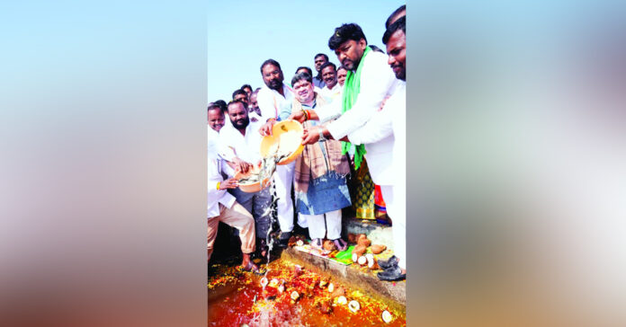 We will set up fish storage centers.