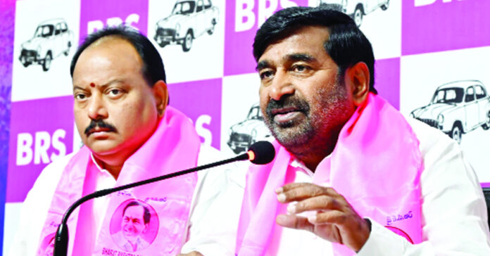 పాలసీల పేరుతో కాంగ్రెస్ స్కాంలు