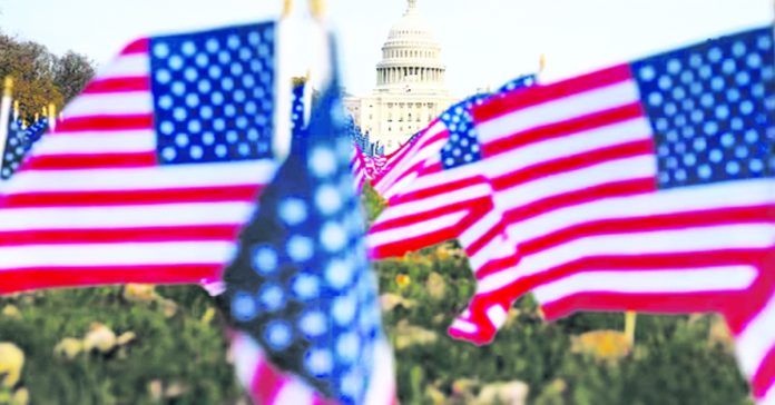 ఉద్యోగుల వేతన బిల్లును అడ్డుకున్న డెమొక్రాట్లు