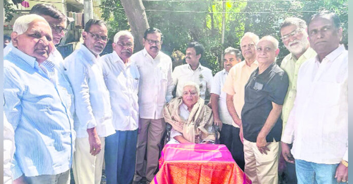 ఘనంగా చుక్కా రామయ్య 100వ జన్మదిన వేడుకలు