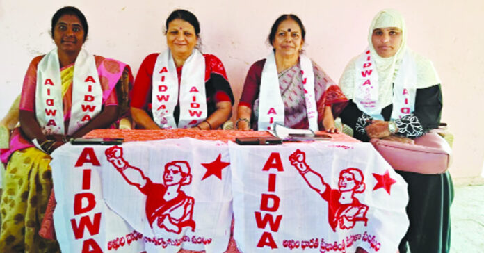 మహిళల భద్రతకు కఠిన చట్టాలు రావాలి