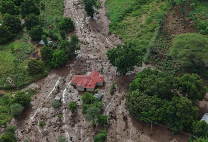 21 people killed in landslides