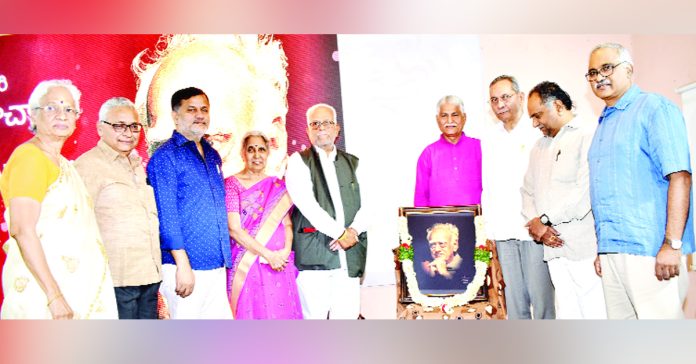 భావప్రకటన స్వేచ్ఛ లేకపోతే ప్రజాస్వామ్యం నిలువదు