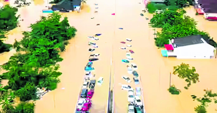 థాయ్ లాండ్లో వరద బీభత్సం