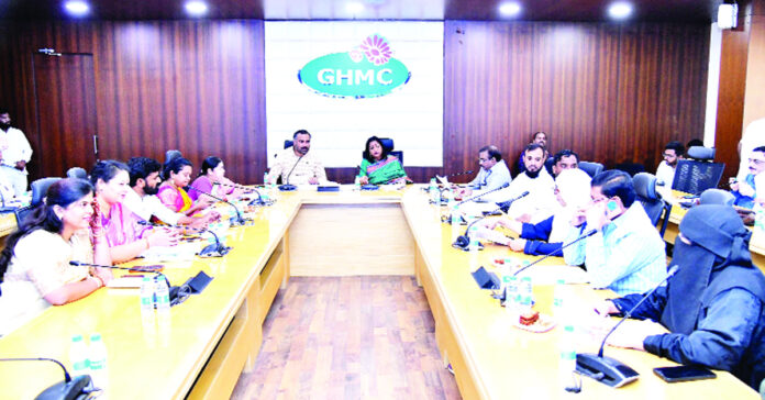 అభివృద్ధి పనులకు పచ్చజెండా