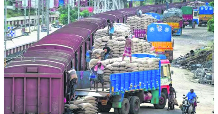 సరుకుల సరఫరాలో రైల్వే రికార్డ్