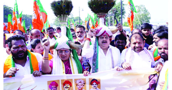 బీజేపీ పాలిత రాష్ట్రాల్లో అధికారికంగా బిర్సాముండా జయంతి