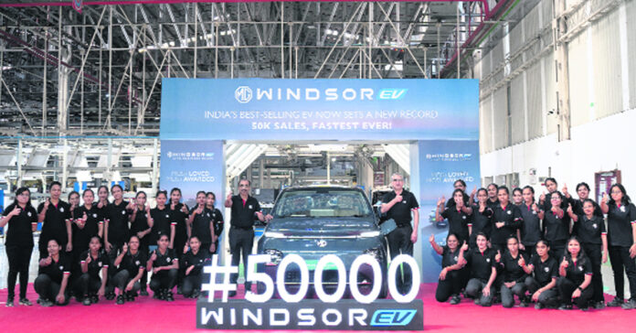 ప్రతీ గంటకు ఐదు ఎంజీ విండ్సర్ విక్రయాలు