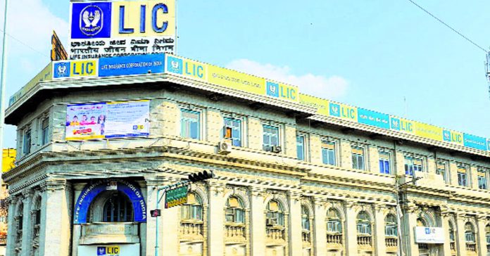 అదరగొట్టిన ఎల్ఐసీ