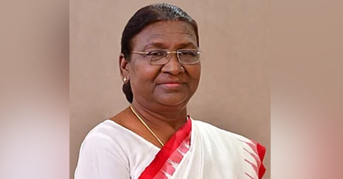 రాష్ట్రపతికి ఘనంగా వీడ్కోలు