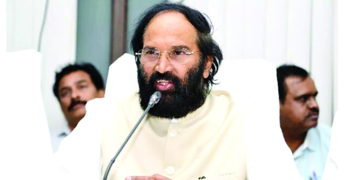 ప్రాధాన్యతా క్రమంలో పెండింగ్ ప్రాజెక్టులు పూర్తి