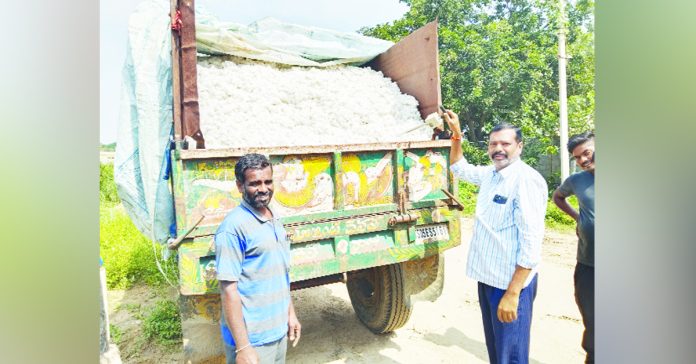 పత్తి కొనుగోళ్ల బంద్ తాత్కాలికంగా వాయిదా