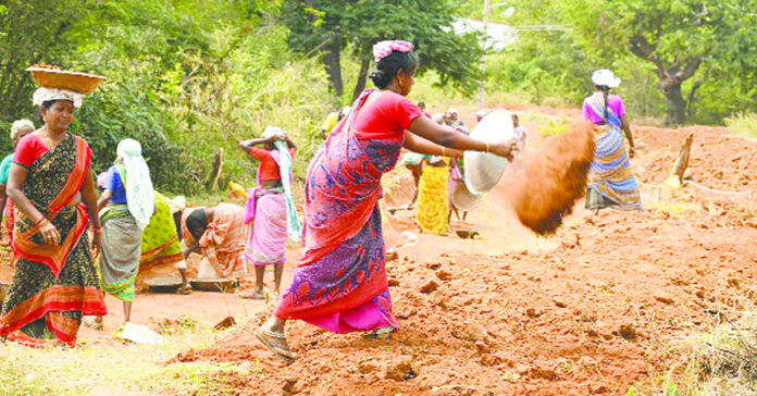 ఉపాధికి షాక్