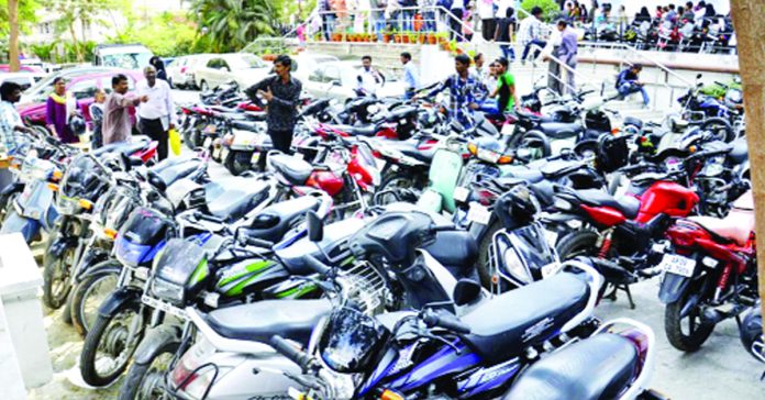 ‘పార్కింగ్’ సవాల్