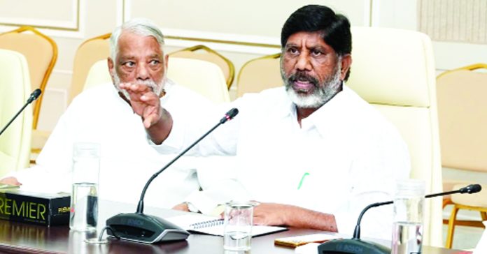 Untitled-76 copy Public triumphs to capture the world's attention