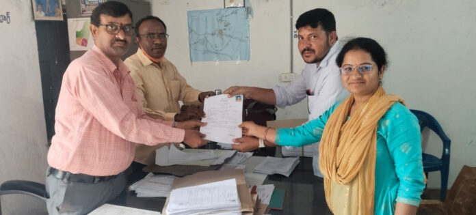 Vajjapalli Thanda Sarpanch candidate files nomination