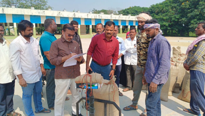 Vigilance inquiry into issuance of truck sheet