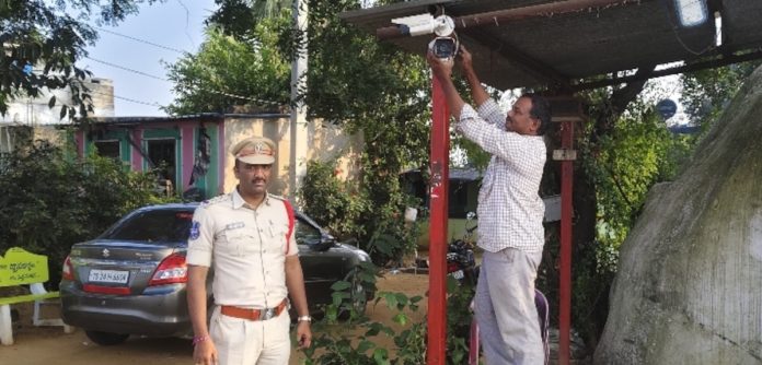 సీసీ కెమెరాల ఏర్పాటుకు ముందుకు రావాలి