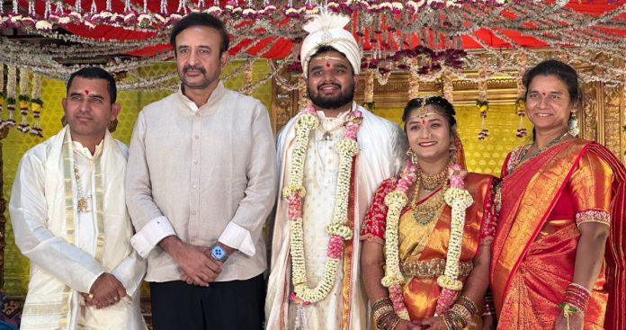 వివాహ వేడుకల్లో పాల్గొన్న ఎల్లారెడ్డి ఎమ్మెల్యే