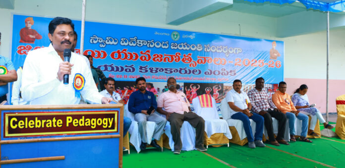 యువత అన్ని రంగాల్లో రాణించాలి..