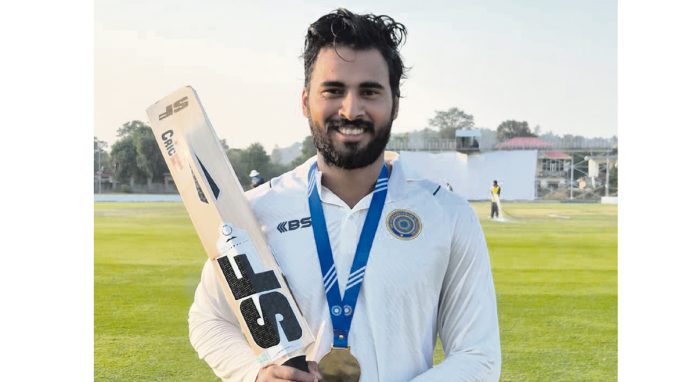 అభిరాత్ అదరహో..