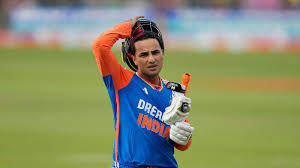 అభిషేక్ శర్మ ఔట్..9 ఓవర్లకు 71