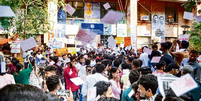 కోలాహలంగా జేఎన్యూఎస్యూ ఎన్నికలు