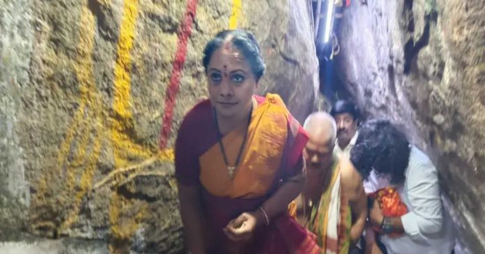 నరసింహుని దర్శించుకున్న కవిత