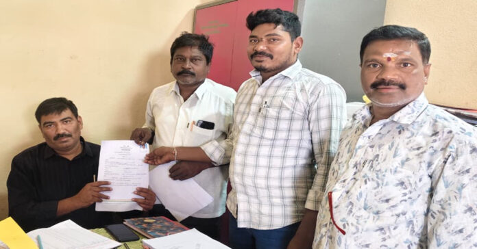 నాలుగో వార్డు అభ్యర్థిగా లగిశెట్టి శ్రీనివాస్ నామినేషన్