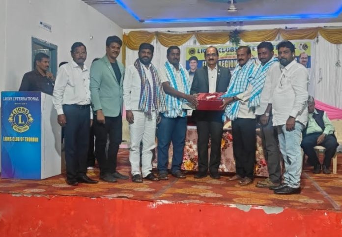 పెద్దవంగర లయన్స్ క్లబ్ కు ఉత్తమ అవార్డు