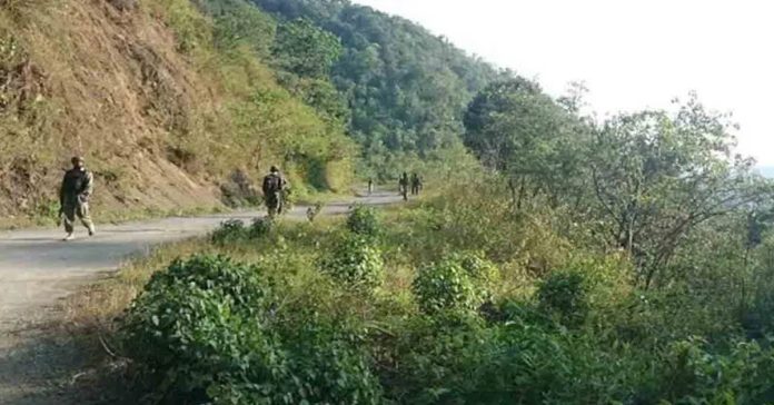 నలుగురు టెర్రరిస్టులు హతం