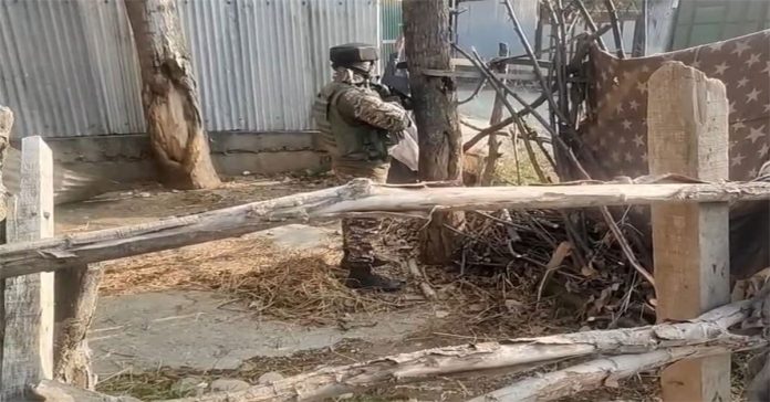 జమ్మూకాశ్మీర్లో ఇద్దరు ఉగ్రవాదులు హతం