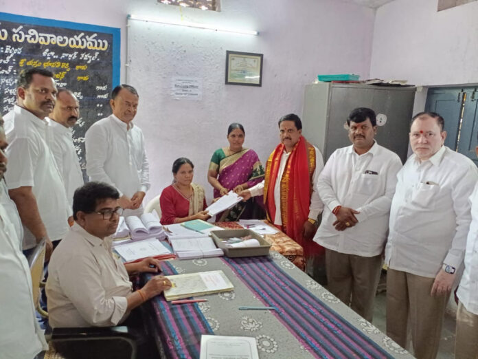 నామినేషన్ లో పాల్గొన్న ఎమ్మెల్యే కసిరెడ్డి నారాయణరెడ్డి..