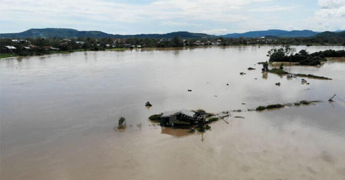 వియత్నాంలో వరదలు..16మంది మృతి
