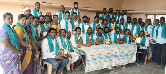 మునురు కాపు ప్రజాప్రతినిధులకు సన్మానం