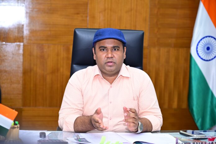 యూరియా కోసం రైతులు ఎవరు ఆందోళన చెందొద్దు