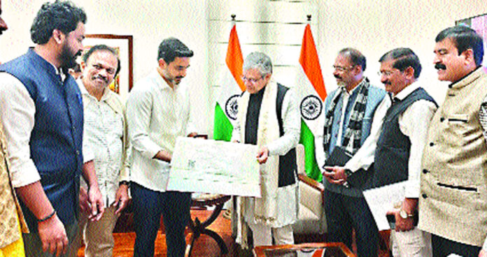 విద్యా ప్రమాణాల పెంపునకు కేంద్రం సహకరించాలి