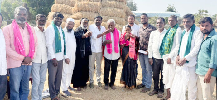 BRS leaders honoured Kaulas Sarpanch