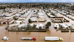 కాలిఫోర్నియాను ముంచెత్తిన భారీ వరదలు..