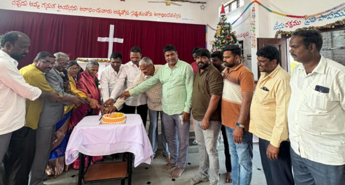 ఘనంగా క్రిస్మస్ వేడుకలు