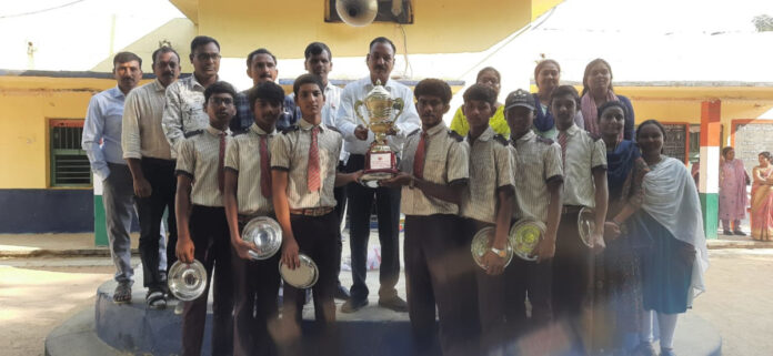 Congratulations to the students who won the first prize in Kabaddi.
