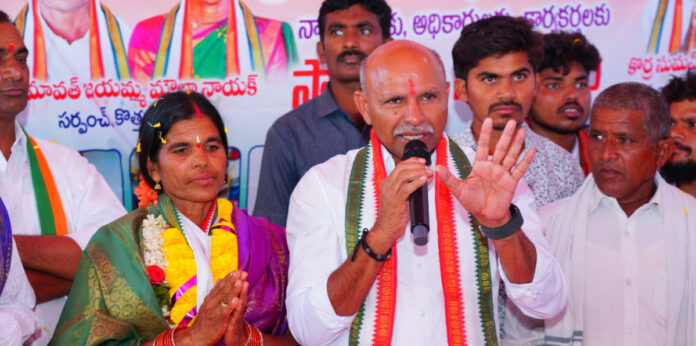 గ్రామ సమస్యల పరిష్కారం కోసం కృషి చేయాలి